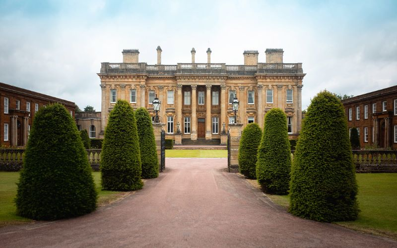 Image: https://d156t06c5w8ykm.cloudfront.net/competitiondesign/Cotswolds__marieclaire_800x500.jpg Wellness weekend retreat