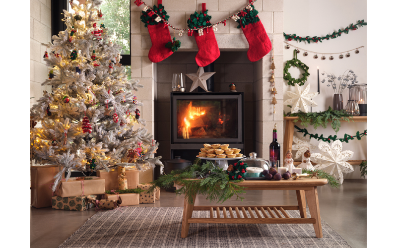 Win A £50 Voucher For Funky Chunky Furniture Red Competitions