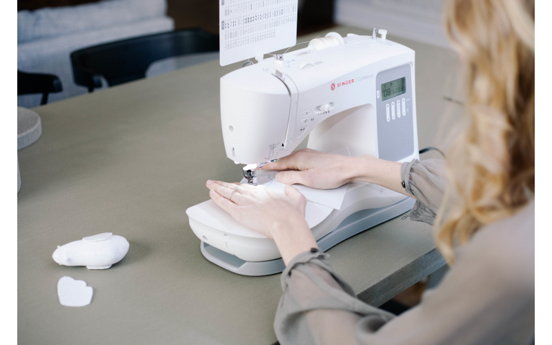 Win a computerised Singer 7640 sewing machine Good Housekeeping